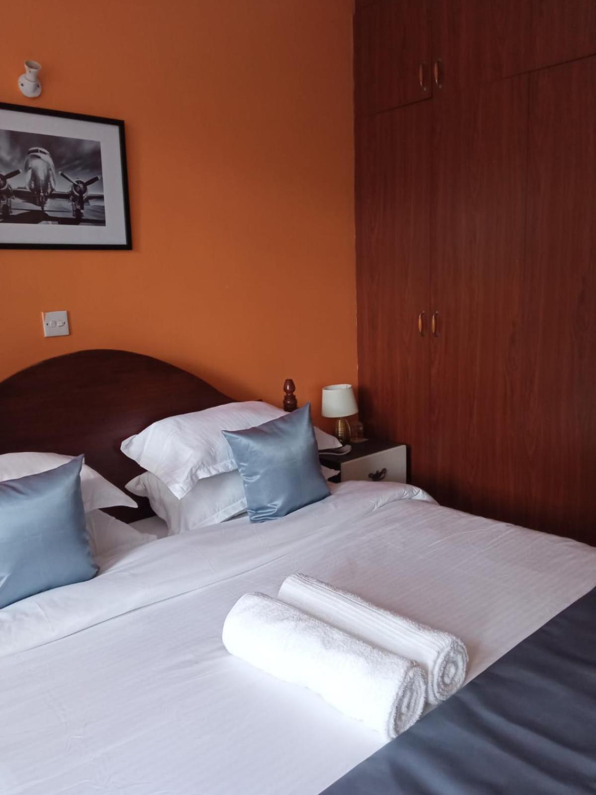 Madini Furnished Apartment 1 Near Jkia Sgr ナイロビ エクステリア 写真